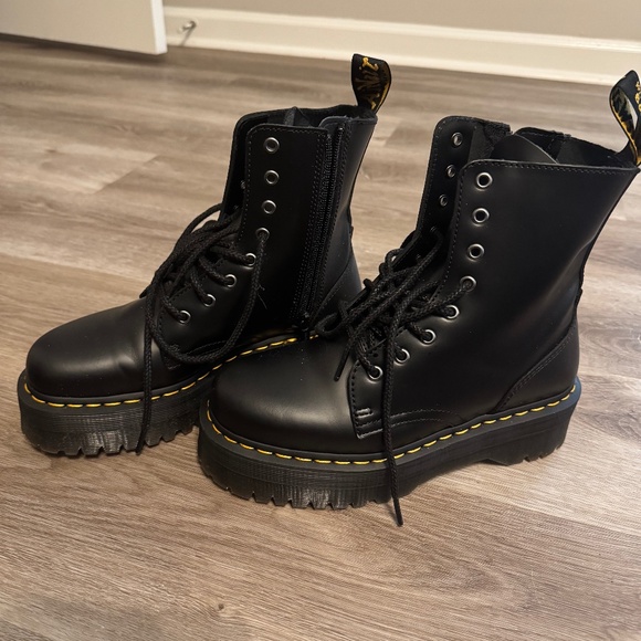 Dr. Martens Jadon Smooth Leather - Picture 1 of 3